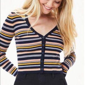 new long sleeve buttoned front shrunken cardigan
